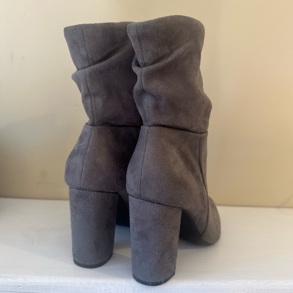 Zigi Sogo Saray Bootie - Size 6 - Picture 3 of 9